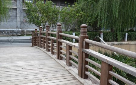 木桥栏图片