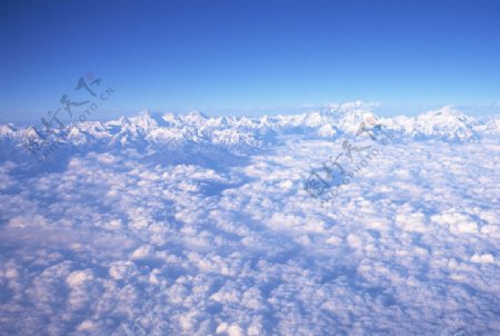雪山云层图片