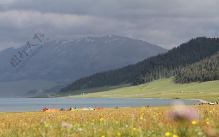 新疆赛湖图片