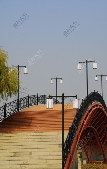 桥和灯图片
