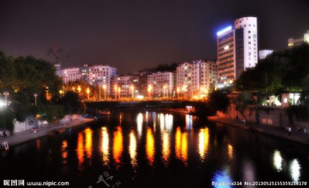 遵义市湘江河畔夜景图片