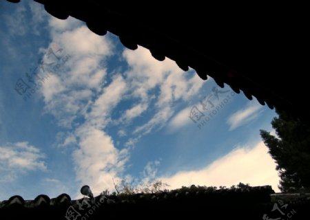 丽江古城的天空摄影图图片