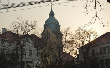 教堂钟楼图片