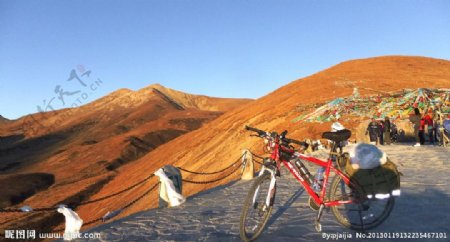 山峦风景图片