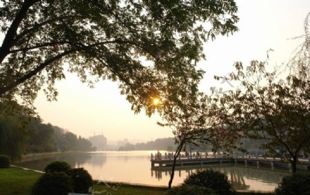 安徽滁州南湖夕阳图片