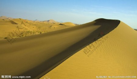 巴丹吉林沙漠图片