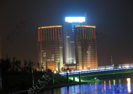 郑东新区农业银行大楼图片