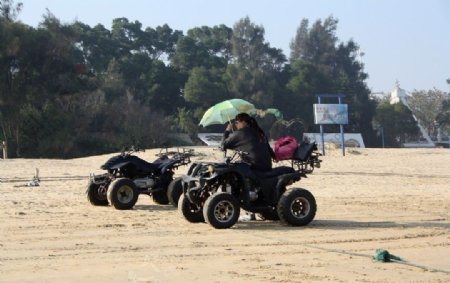 沙滩摩托车图片