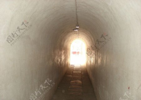 光明隧道图片