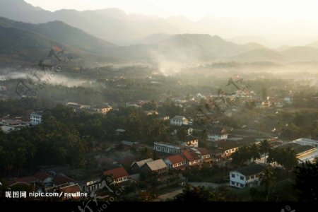 瑯勃拉邦普西之霧图片