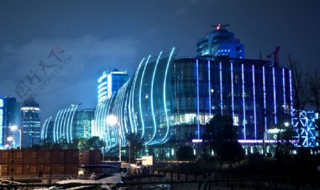 上海国际邮轮夜景图片