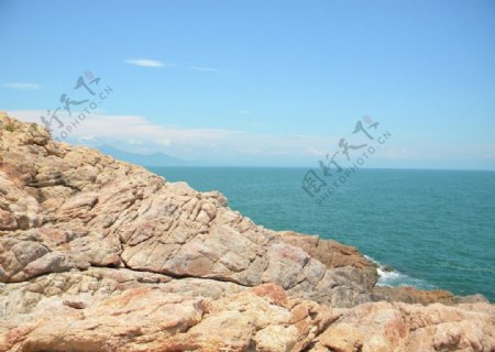 海边岩石图片