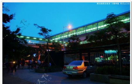 城市夜景地铁站夜景图片