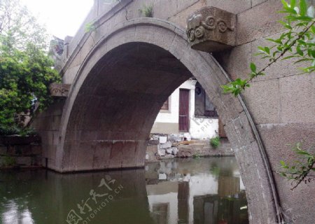 周庄拱桥图片