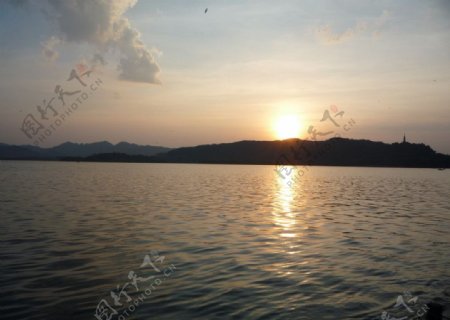杭州西湖晚霞图片