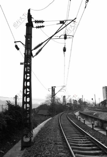 铁路旁的电线图片