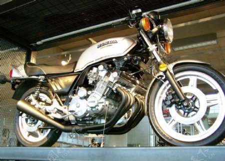 本田六缸摩托车图片