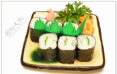 黄瓜寿司卷图片