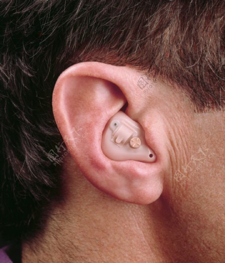 耳内式助听器图片