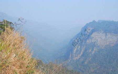 广西大明山的橄榄大峡谷图片