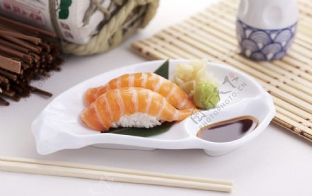 日本餐寿司图片