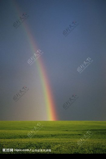 绿野彩虹图片