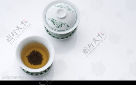 茶和茶杯图片