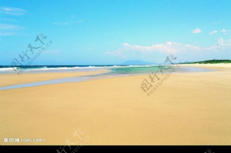 沙滩大海图片