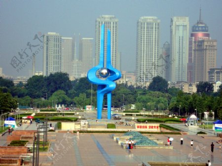 泉城广场济南泉标喷泉图片
