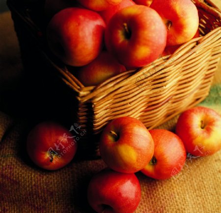 水果篮苹果图片