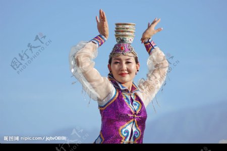 蒙古族盅碗舞图片