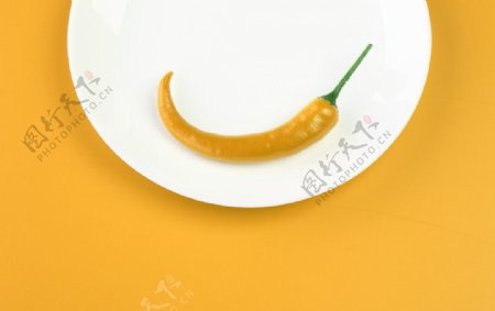 黄色辣椒图片