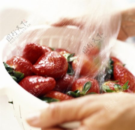草莓水果沙拉图片
