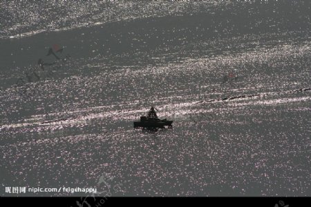 千岛湖波光图片