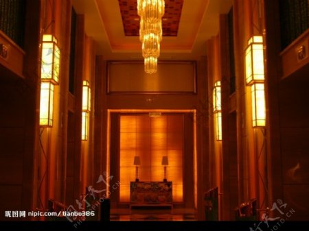 华美达光谷大酒店电梯间图片