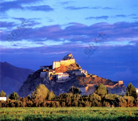 西藏江孜宗山古堡图片