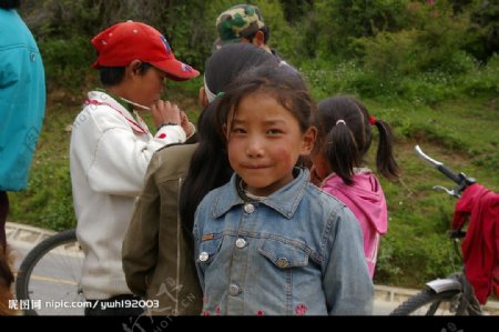 淳朴西藏女孩图片