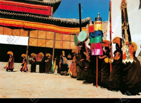 同仁县年都呼寺的佛事活动图片