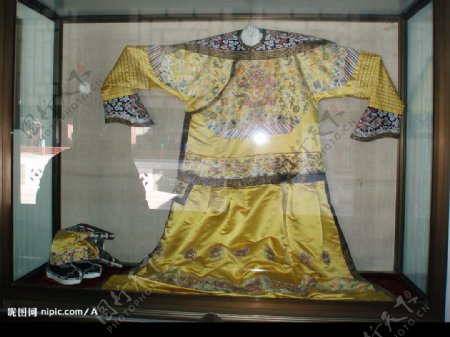 颐和园龙袍赝品图片