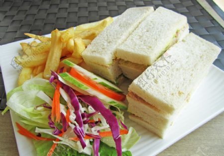 三明治薯条生菜沙拉图片