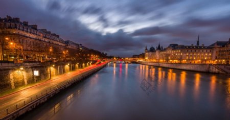 巴黎塞纳河夜景图片