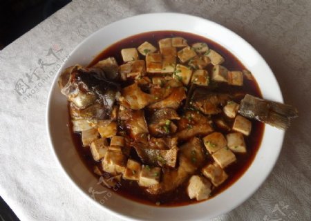 豆腐烧鲈鱼图片