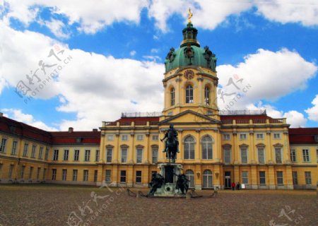 夏洛腾堡宫外部全景图片