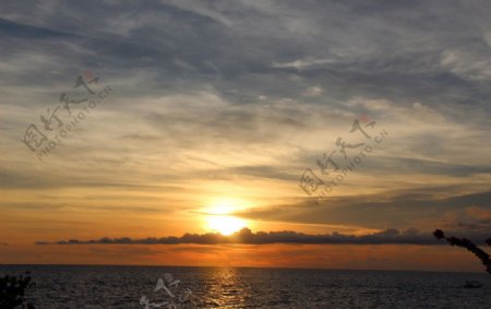 长滩岛日落图片
