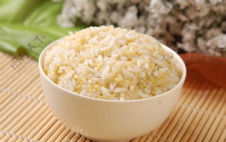 粗粮米饭图片