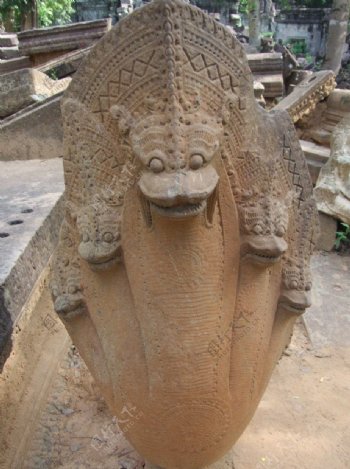 柬埔寨5头蛇石雕图片