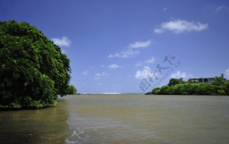 毛里求斯美丽的海河交界风光图片