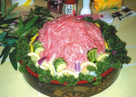神户牛肉刺身图片