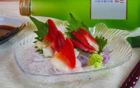 日本寿司拼盘图片