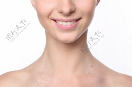 女性颈部图片